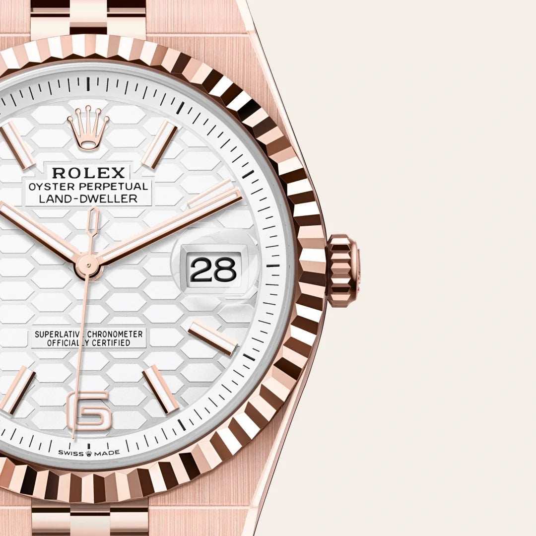 Rolex Land-Dweller 40mm 18 ct Everose Gold – Intense White Honeycomb Dial